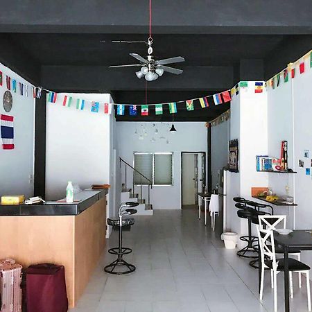 The Galiness International Backpacker Hostel Phuket Patong Екстер'єр фото